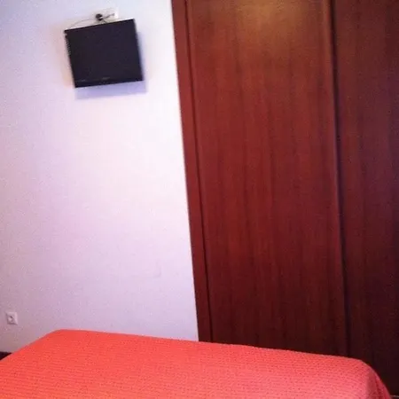 Hotel Hostal Adelia 2*