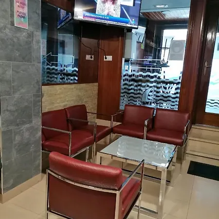 Hostal Adelia Hotel 2*